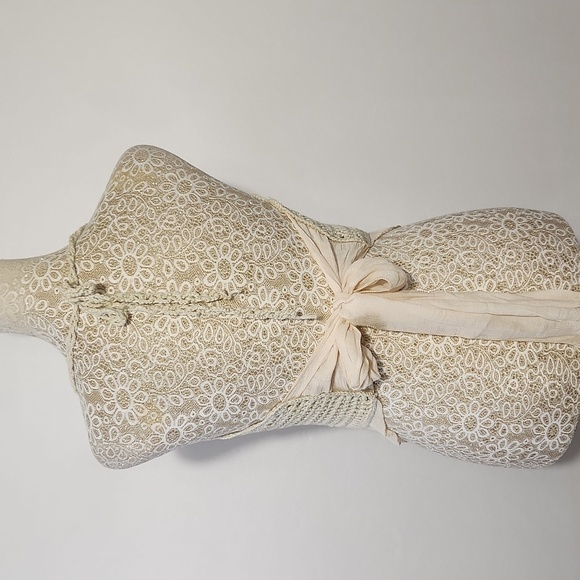 Halter Top Women's Size XL Cream Crochet Lace Open Weave Tie Back Lightweight - Picture 9 of 13